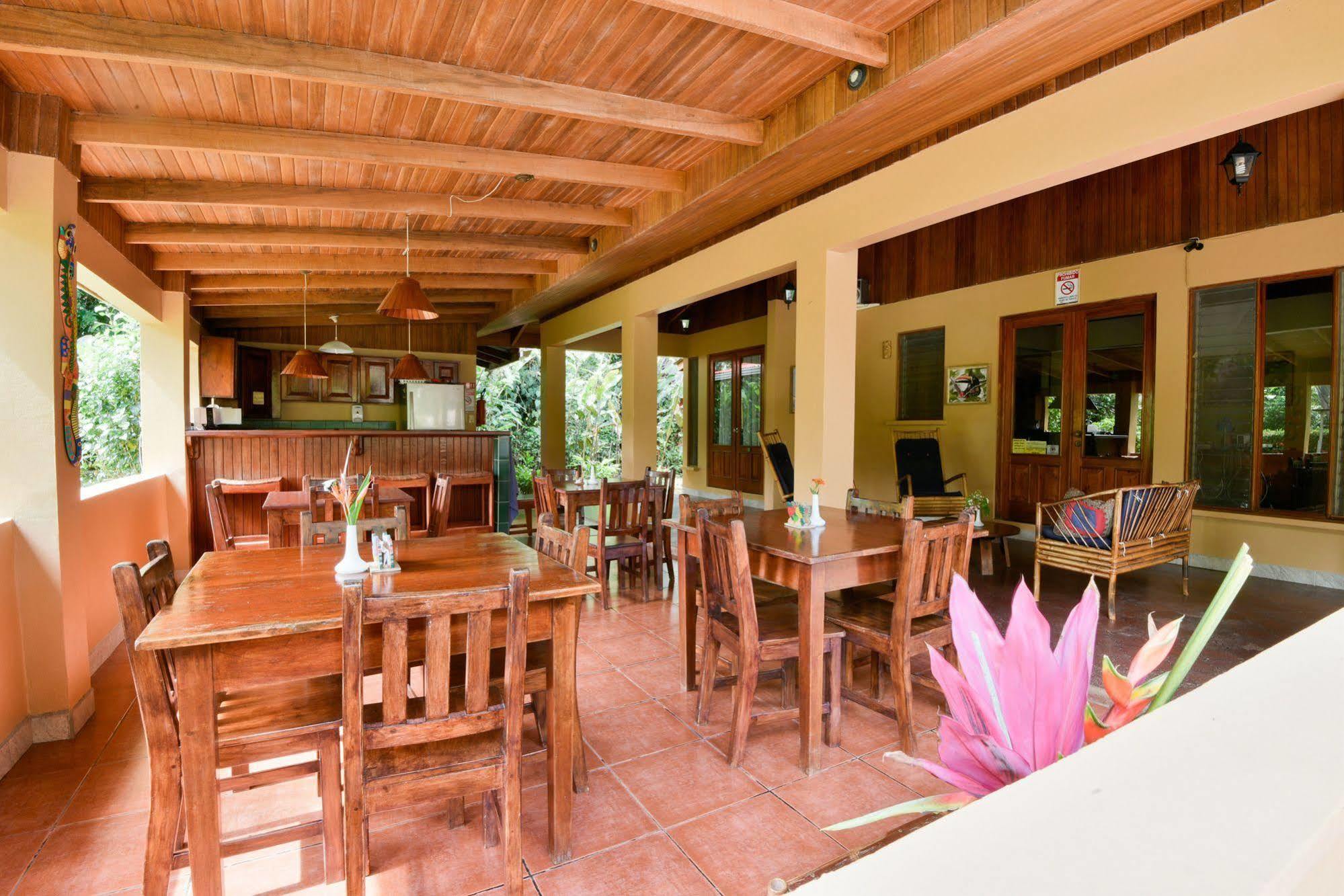 אוחוצ'אל Hotel El Mono Feliz מראה חיצוני תמונה